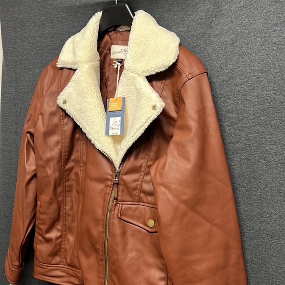 NWT - Universal Thread Women's Oversized Faux Leather Moto Jacket, Brown - Large - Picture 5 of 10